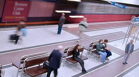 Puszczą z dymem warszawskie metro