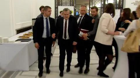 Minister Gliński nie chciał odpowiedzieć na pytania reportera TVN24