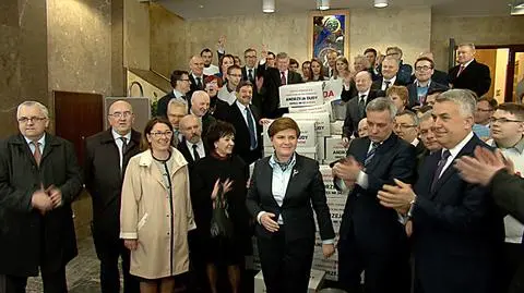 Andrzej Duda ma blisko 1,6 mln podpisów poparcia