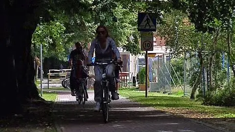 Rowerzyści zwalniaja w Sopocie