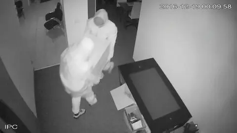 Pobity ochroniarz, zuchwali złodzieje i pół miliona nagrody