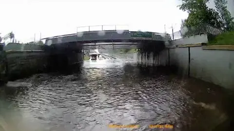 Tramwaj tonął jak Titanic. "Nadaje się tylko na złom"