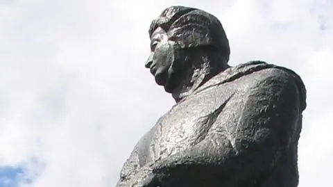 Mickiewicz czy Mickevičius?