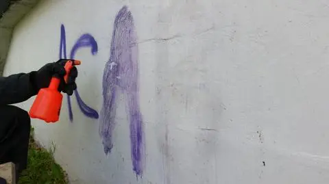 W Szczecinie znikają graffiti ze ścian budynków