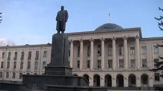 Pomnik Stalina w Gori, który został usunięty w 2010 roku 