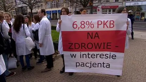 Protest lekarzy rezydentów przed KPRM
