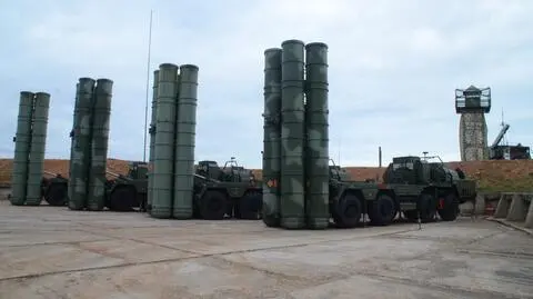 Rosyjskie wyrzutnie S-400 (nagranie archiwalne)