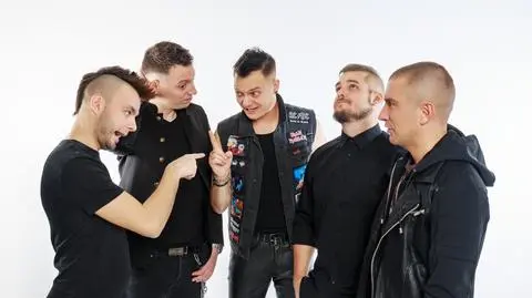 Nocny Kochanek w rozmowie o metalu, poczuciu humoru i nowej płycie