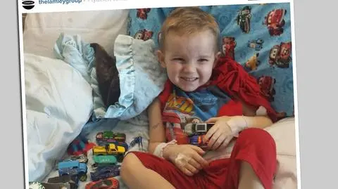 Nieznajomi przysyłają choremu chłopcu modele samochodów