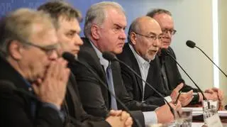 Jacek Bromski, Jerzy Kornowicz, Wiesław Podkański, Aleksander Myszka, Włodzimierz Albin podczas wtorkowej konferencji prasowej