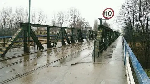 Zburzą nietypowy most. 
Nowy ma powstać w 40 dni