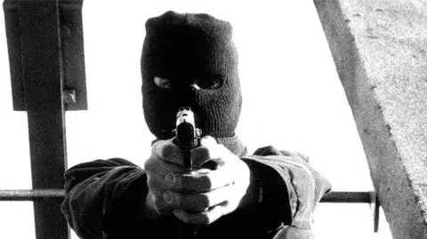 Do domu: Zaplanuj zamach terrorystyczny