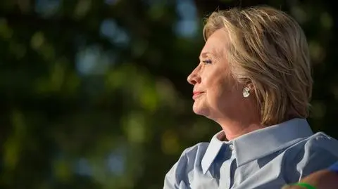 Czy za chorobą Hillary CLinton kryje się coś więcej niż zapalenie płuc?