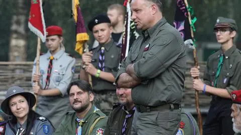 Prezydent Andrzej Duda spotkał się w środę w Opartowie koło Rajgrodu z harcerzami
