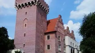 Zamek od strony budowlanej jest już niemal ukończony