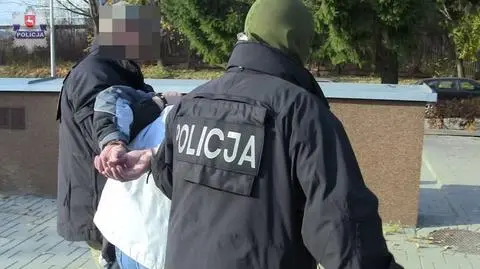Zmuszali ludzi do żebractwa. Policja zatrzymała siedmiu mężczyzn