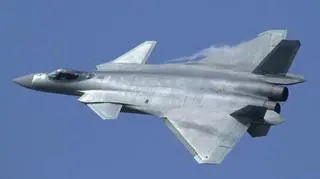 J-20 (na zdjęciu) i Su-35 zakupione od Rosjan mają zwiększyć możliwości odstraszania Pekinu