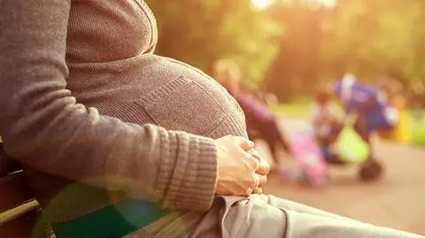 Aplikacja informuje o możliwości zajścia w ciążę. Materiał "Polska i Świat"