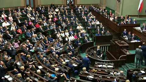 Wcześniej komisja przyjęła poprawki zgłoszone przez PiS