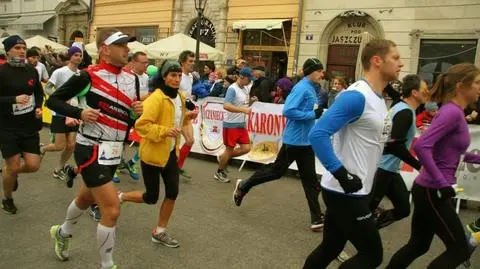 W Krakowie biegnie 6 tys. maratończyków
