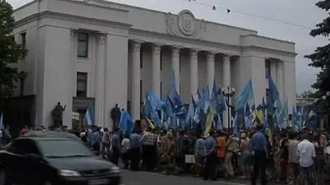 Zwolennicy koalicji na wiecu w Kijowie