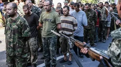 Jeńcy przeszli główną ulicą Doniecka