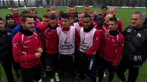 Zawodnicy Cracovii składają życzenia najwierniejszemu kibicowi