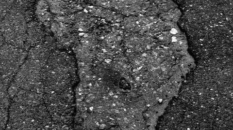 Polskie dziury drogowe