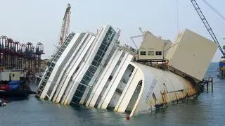 Costa Concordia uległa katastrofie 2,5 roku temu