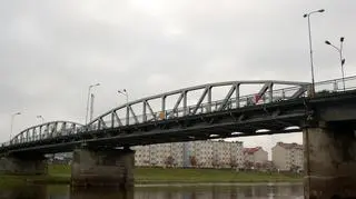 Początkowo most w Skwierzynie miał być remontowany. Po analizach zdecydowano o budowie nowego