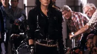 Michael Jackson na planie teledysku "Bad", który wyreżyserował Martin Scorsese, twórca m