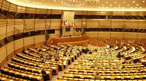Sala plenarna zamknięta przez pół roku. Z powodu remontu