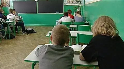 Szkoły podstawowe "dyskryminują chłopców"