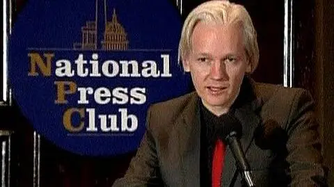 Twórca WikiLeaks przesłuchany
