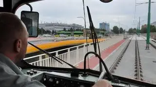 Tramwaj na wiadukcie widmie. Czy pojedzie także pod nim?