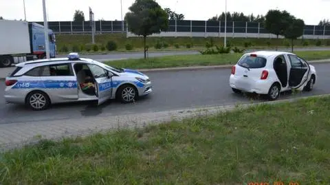 Jechała autostradą z synem, miała dwa promile