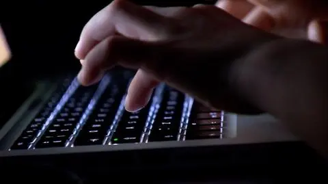 Zakazać pornografii - tego domagają się posłowie Prawa i Sprawiedliwości