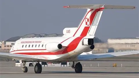 Piloci ostrzegali Tu-154 przed złą pogodą