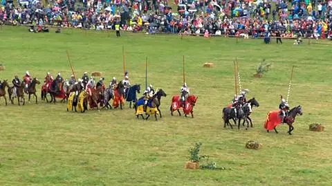 W inscenizacji bierze udział ok. tysiąca rycerzy
