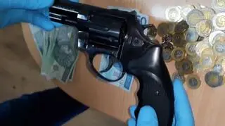 Policjanci rozbili gang handlujący narkotykami