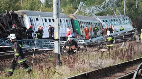 Katastrofa kolejowa w Babach. Maszyniście grozi 8 lat więzienia