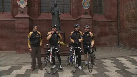 Jadą na kanonizację Jana Pawła II rowerami