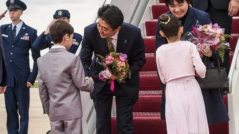 Trump zaprosił Abe do prywatnej rezydencji