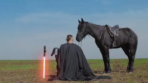 Startujący w wyborach parlamentarnych ukraiński Darth Vader pokazał, że rzeczywiście jest kandydatem z ludzką twarzą
