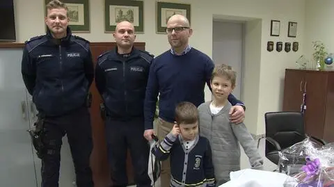 Policjanci w Szczecinie eskortowali rodzącą kobietę do szpitala 