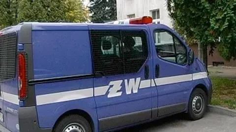 Zawaliła się hala na wojskowym lotnisku