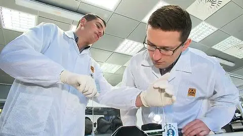 Grzejnik z szyby i grafenu