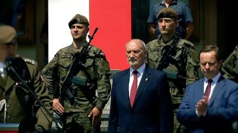Super minister Antoni Macierewicz