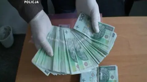 Znikały karty i pieniądze z konta. Policja zatrzymała listonosza