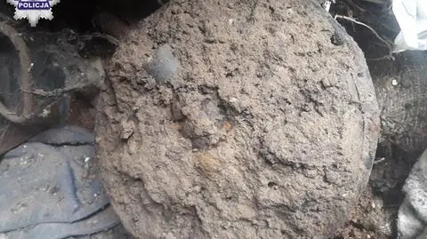 Znalazł granaty i schował je do garnka